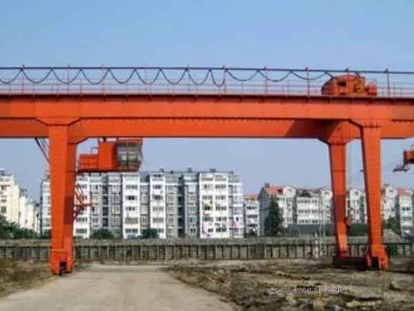 龍門(mén)吊起重機(jī)操作證持有者需要參加哪些定期培訓(xùn)？